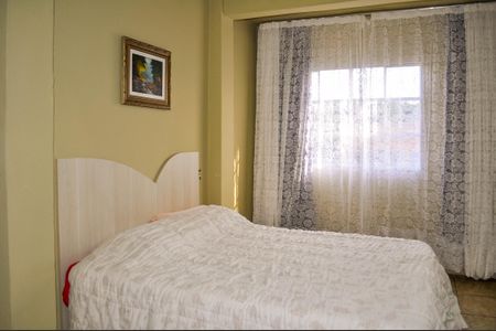 Casa à venda com 180m², 2 quartos e 2 vagas Casa à venda com 180m², 2 quartos e 2 vagasQuarto 1