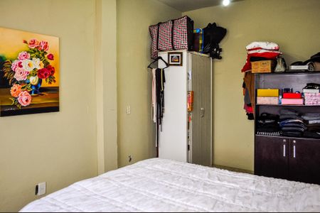 Casa à venda com 180m², 2 quartos e 2 vagas Casa à venda com 180m², 2 quartos e 2 vagasQuarto 1