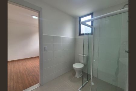 Apartamento à venda com 74m², 2 quartos e 1 vagaBanheiro da Suíte