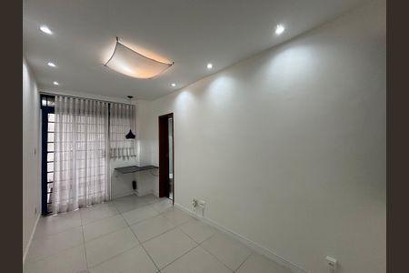 Studio para alugar com 40m², 1 quarto e sem vaga Studio para alugar com 40m², 1 quarto e sem vagaSala