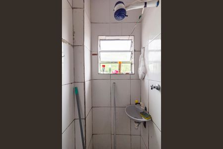 Casa à venda com 35m², 2 quartos e 1 vaga Casa à venda com 35m², 2 quartos e 1 vagaBanheiro