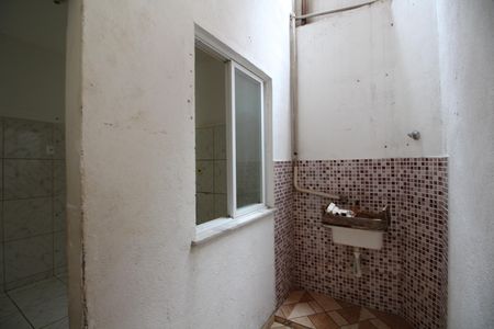 Casa de condomínio para alugar com 80m², 2 quartos e 1 vagaÁrea de Serviço