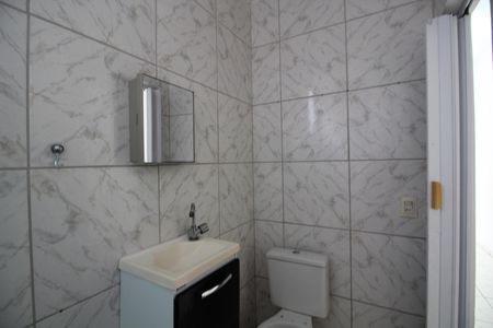 Casa de condomínio para alugar com 80m², 2 quartos e 1 vagaBanheiro Social