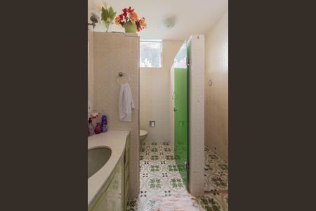 Casa à venda com 150m², 3 quartos e 3 vagasBanheiro 2