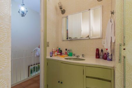 Casa à venda com 150m², 3 quartos e 3 vagasBanheiro 2