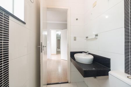 Casa à venda com 280m², 3 quartos e 2 vagasBanheiro Suíte 1