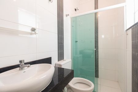 Casa à venda com 280m², 3 quartos e 2 vagasBanheiro Suíte 1