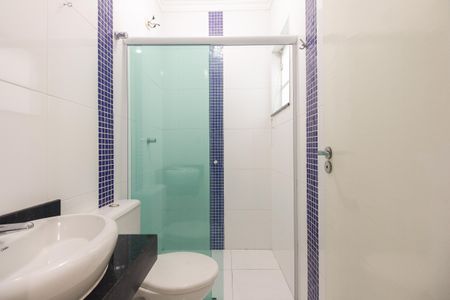 Casa à venda com 280m², 3 quartos e 2 vagasBanheiro Suíte 2