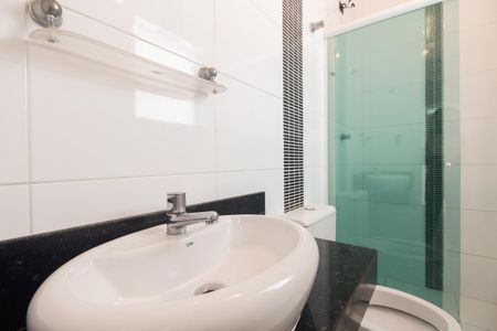 Casa à venda com 280m², 3 quartos e 2 vagasBanheiro Suíte 1