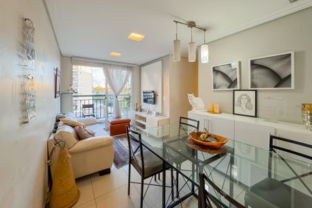 Apartamento à venda com 65m², 3 quartos e 1 vagaSala