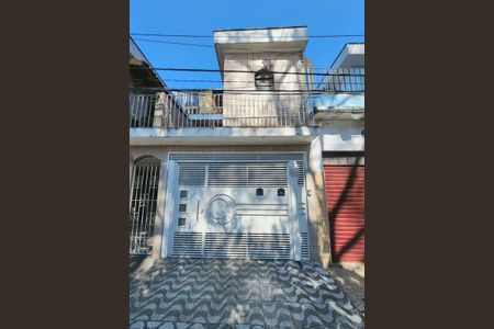 Casa à venda com 187m², 3 quartos e 1 vaga Casa à venda com 187m², 3 quartos e 1 vagaFachada