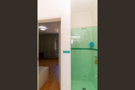 Casa à venda com 280m², 3 quartos e 5 vagasBanheiro da Suíte 2