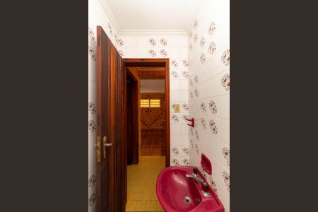 Casa à venda com 280m², 3 quartos e 5 vagasEdícula - Banheiro 