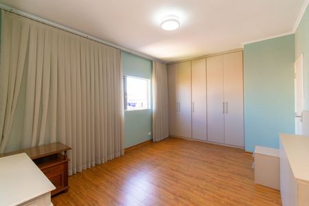 Casa à venda com 280m², 3 quartos e 5 vagasSuíte 2