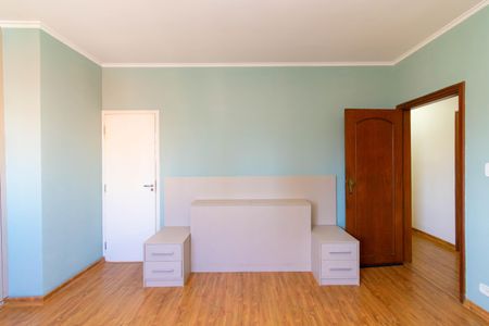 Casa à venda com 280m², 3 quartos e 5 vagasSuíte 2