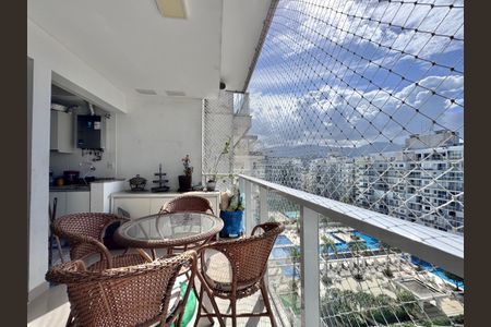 Apartamento para alugar com 155m², 3 quartos e 2 vagasVaranda