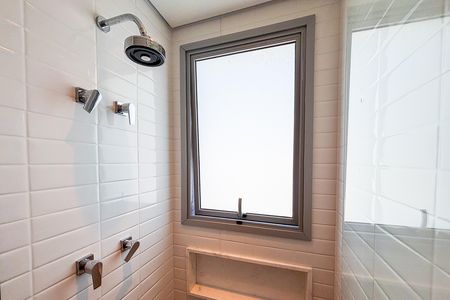 Apartamento para alugar com 121m², 2 quartos e 2 vagas Apartamento para alugar com 121m², 2 quartos e 2 vagasBanheiro da Suíte 1