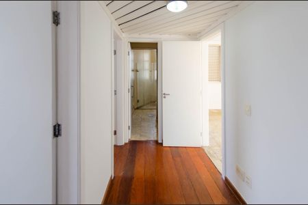 Apartamento para alugar com 191m², 3 quartos e 2 vagas Apartamento para alugar com 191m², 3 quartos e 2 vagasCorredor