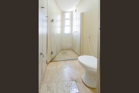 Apartamento para alugar com 191m², 3 quartos e 2 vagas Apartamento para alugar com 191m², 3 quartos e 2 vagasBanheiro