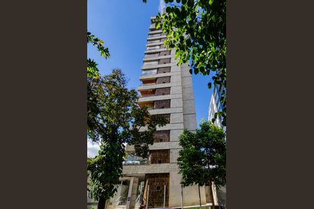 Apartamento para alugar com 191m², 3 quartos e 2 vagas Apartamento para alugar com 191m², 3 quartos e 2 vagasFachada