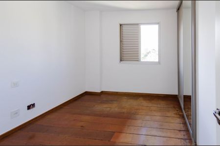 Apartamento para alugar com 191m², 3 quartos e 2 vagas Apartamento para alugar com 191m², 3 quartos e 2 vagasQuarto 2