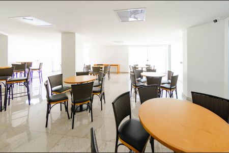 Apartamento para alugar com 191m², 3 quartos e 2 vagas Apartamento para alugar com 191m², 3 quartos e 2 vagasÁrea comum