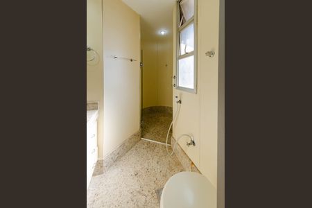 Apartamento para alugar com 191m², 3 quartos e 2 vagas Apartamento para alugar com 191m², 3 quartos e 2 vagasBanheiro suíte