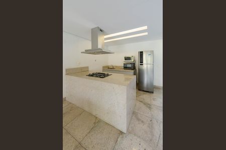 Apartamento para alugar com 191m², 3 quartos e 2 vagas Apartamento para alugar com 191m², 3 quartos e 2 vagasÁrea comum