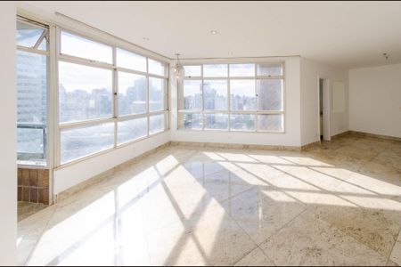 Apartamento para alugar com 191m², 3 quartos e 2 vagas Apartamento para alugar com 191m², 3 quartos e 2 vagasSala