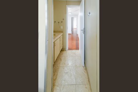 Apartamento para alugar com 191m², 3 quartos e 2 vagas Apartamento para alugar com 191m², 3 quartos e 2 vagasBanheiro