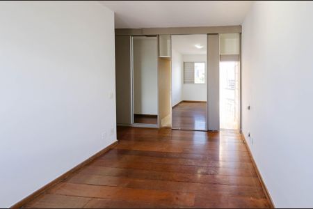 Apartamento para alugar com 191m², 3 quartos e 2 vagas Apartamento para alugar com 191m², 3 quartos e 2 vagasSuíte