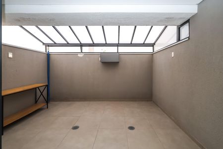 Studio para alugar com 39m², 1 quarto e sem vaga Studio para alugar com 39m², 1 quarto e sem vagaVaranda