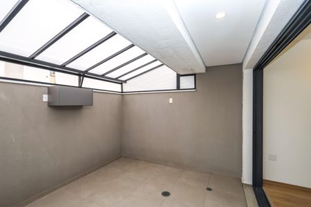 Studio para alugar com 39m², 1 quarto e sem vaga Studio para alugar com 39m², 1 quarto e sem vagaVaranda