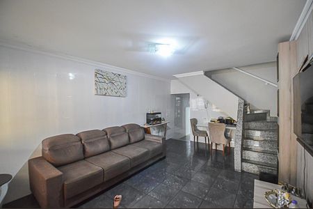 Casa à venda com 162m², 4 quartos e 2 vagas Casa à venda com 162m², 4 quartos e 2 vagasSala