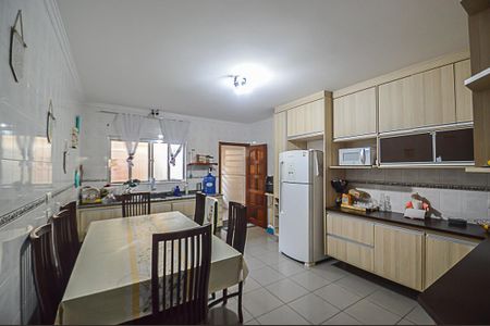 Casa à venda com 162m², 4 quartos e 2 vagas Casa à venda com 162m², 4 quartos e 2 vagasCozinha