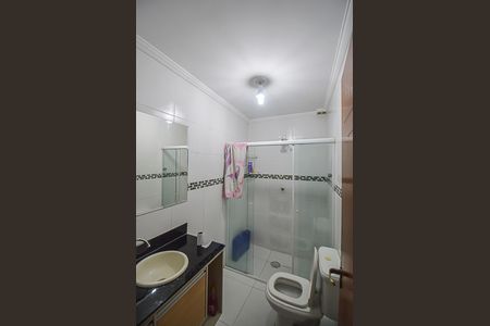 Casa à venda com 162m², 4 quartos e 2 vagas Casa à venda com 162m², 4 quartos e 2 vagasBanheiro 1