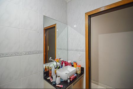 Casa à venda com 162m², 4 quartos e 2 vagas Casa à venda com 162m², 4 quartos e 2 vagasBanheiro 2