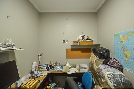 Casa à venda com 162m², 4 quartos e 2 vagas Casa à venda com 162m², 4 quartos e 2 vagasEscritório