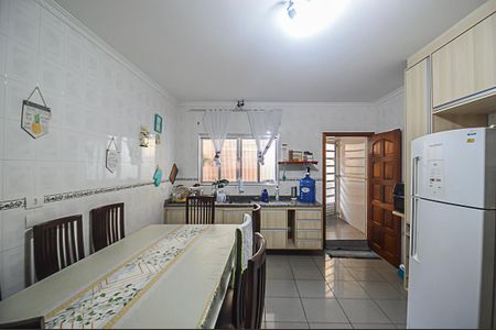 Casa à venda com 162m², 4 quartos e 2 vagas Casa à venda com 162m², 4 quartos e 2 vagasCozinha