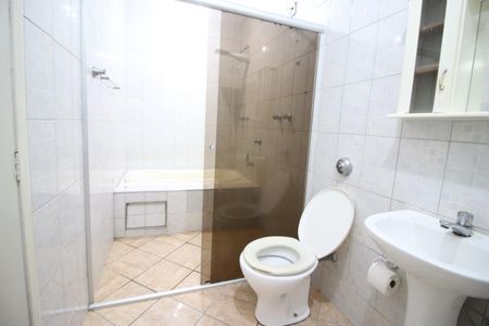 Casa para alugar com 110m², 3 quartos e 2 vagasBanheiro da Suíte 1