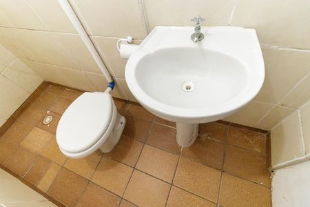 Casa para alugar com 40m², 1 quarto e sem vaga Casa para alugar com 40m², 1 quarto e sem vagaBanheiro