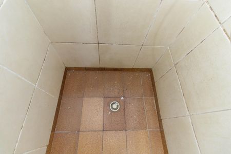 Casa para alugar com 40m², 1 quarto e sem vagaDetalhe Banheiro