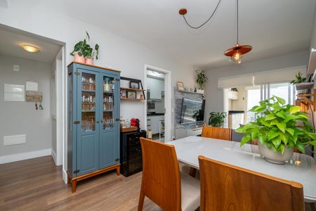 Apartamento à venda com 77m², 2 quartos e 2 vagas Apartamento à venda com 77m², 2 quartos e 2 vagasSala