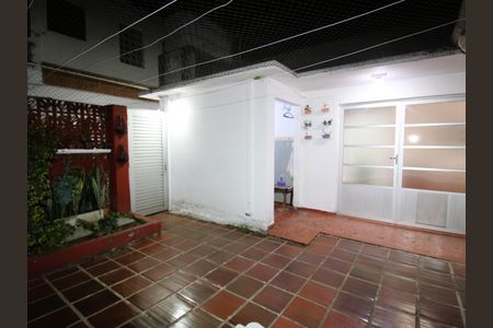Casa à venda com 87m², 2 quartos e sem vagaQuintal