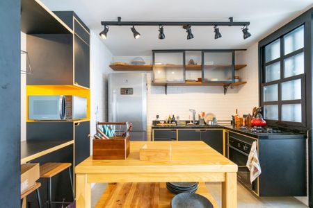 Apartamento para alugar com 65m², 2 quartos e 1 vaga Apartamento para alugar com 65m², 2 quartos e 1 vagaCozinha
