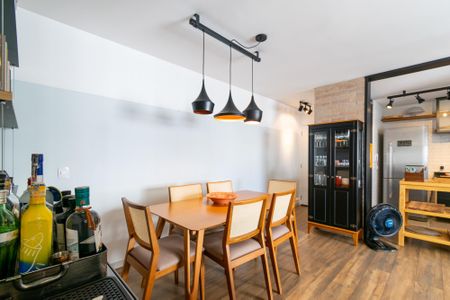 Apartamento para alugar com 65m², 2 quartos e 1 vaga Apartamento para alugar com 65m², 2 quartos e 1 vagaSala