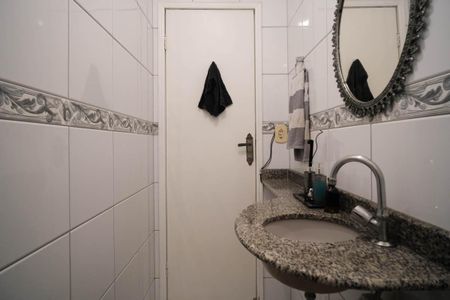 Casa à venda com 190m², 4 quartos e 2 vagasLavabo