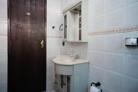 Casa à venda com 190m², 4 quartos e 2 vagasBanheiro