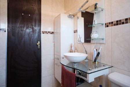 Casa à venda com 190m², 4 quartos e 2 vagasBanheiro da Suíte