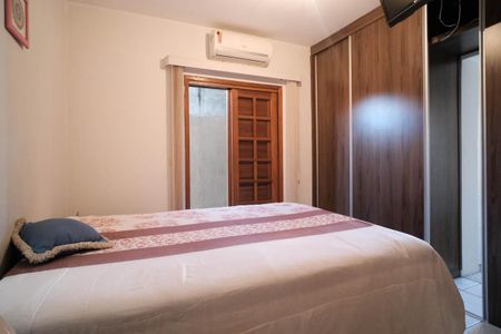 Casa à venda com 190m², 4 quartos e 2 vagasSuíte